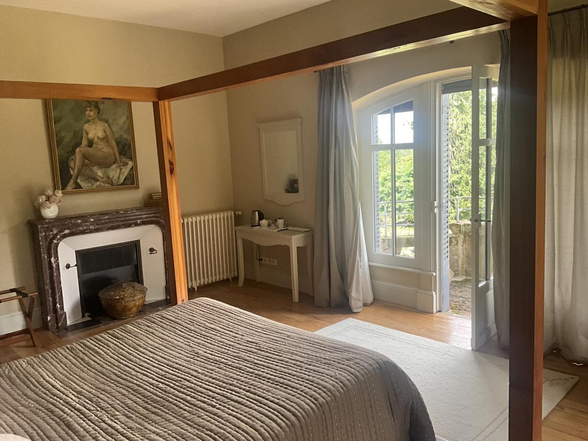 Chateau Tout Y Fault Loriges Kültér fotó