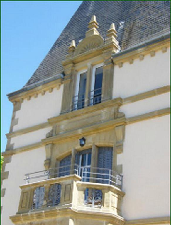 Chateau Tout Y Fault Loriges Kültér fotó