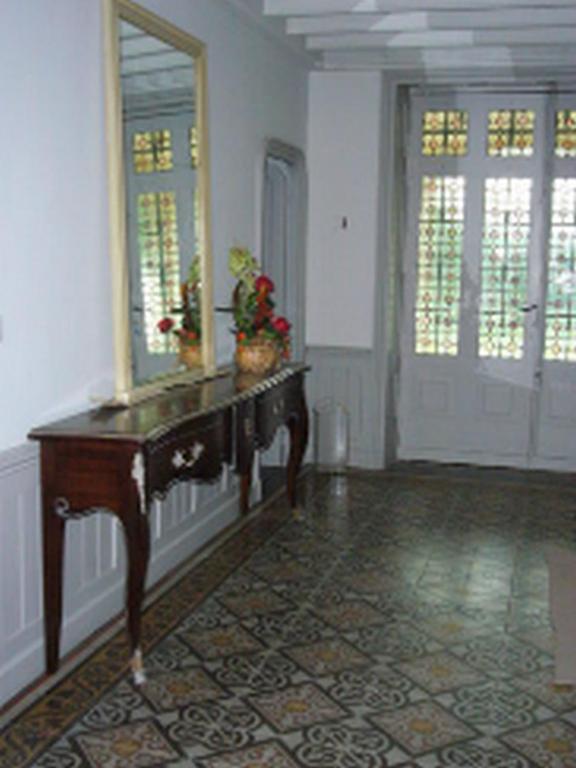 Chateau Tout Y Fault Loriges Kültér fotó